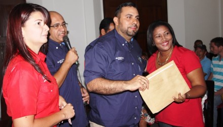 18 05 2018 EM Entrega de Prestamos 12