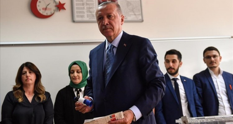 erdogan vota colegio electoral estambul 1529851424438