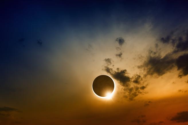 img_mrubal_20170405-090525_imagenes_lv_otras_fuentes_eclipse_solar-kFsC--656x437@LaVanguardia-Web