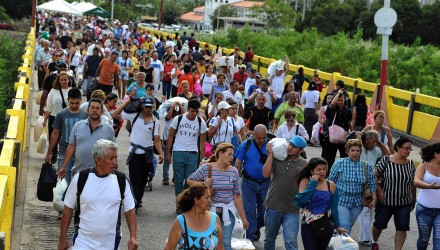 lacalle.com .ve acnur declaro a migrantes venezolanos como refugiados ante todos los paises del mundo gale venezolanos cruzan a colombia 1920