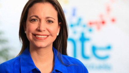 María Corina Machado recorre el país por la renuncia de Maduro 700x352