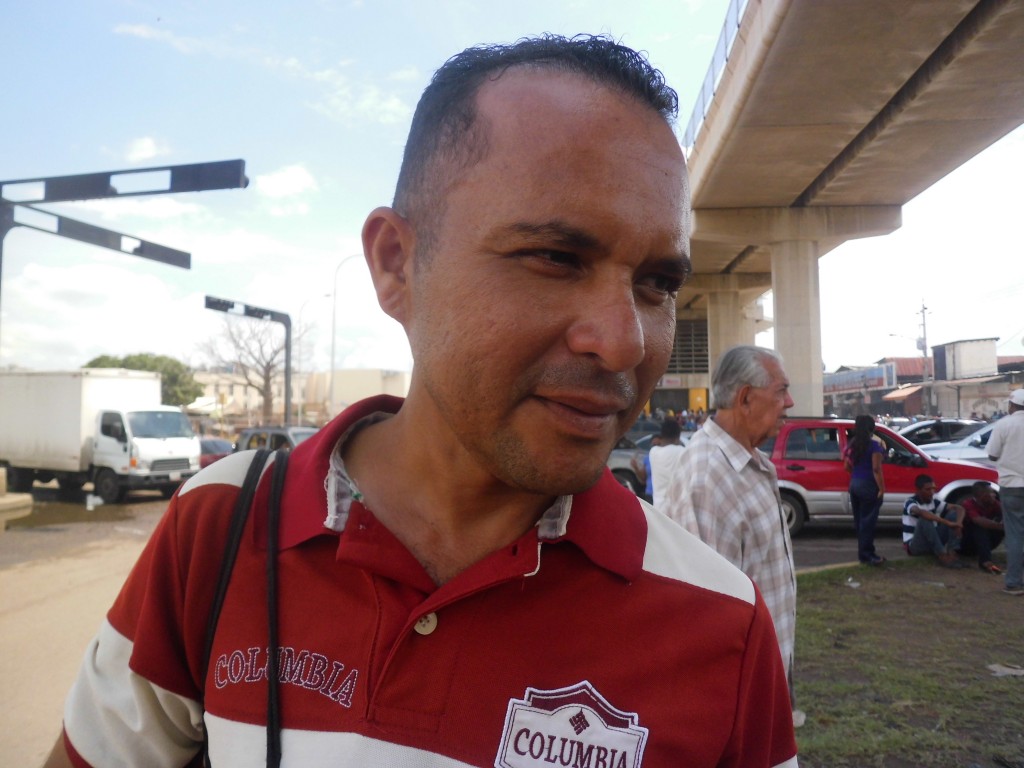 Nelson Villalobos: "Voy hasta el Varrillal y me cobran 15 Bs.S, que descaro"