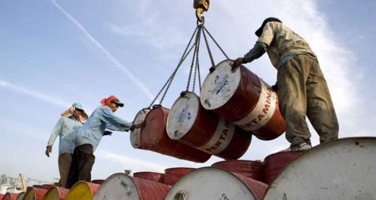 La producción petrolera de Venezuela vuelve a caer y se ubica en 1.197 mbd 1 barril de petroleo a 22