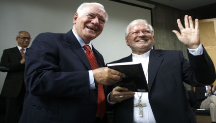 fernandez yo creo que venezuela si tiene futuro 8270