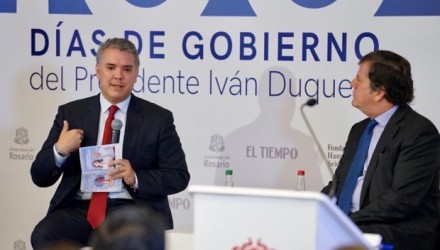 Iván Duque en foro 100 días de gobierno 700x352