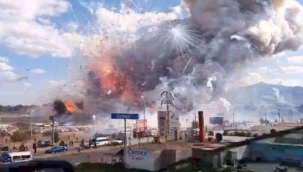 explosion de fuegos pirotecnicos en mexico 13010 700x350