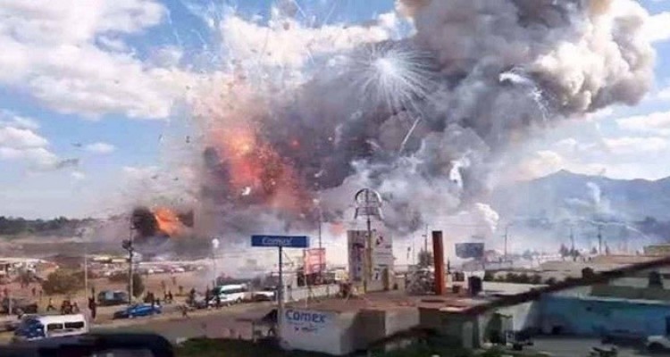 explosion de fuegos pirotecnicos en mexico 13010 700x350
