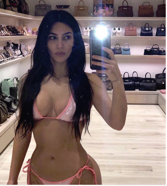 Kim Kardashian revolucionó las redes sociales con bikini infartante 2 hggggg