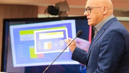 Jorge Rodríguez retorno desde Colombia