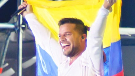 Ricky Martin bandera ecuatoriana