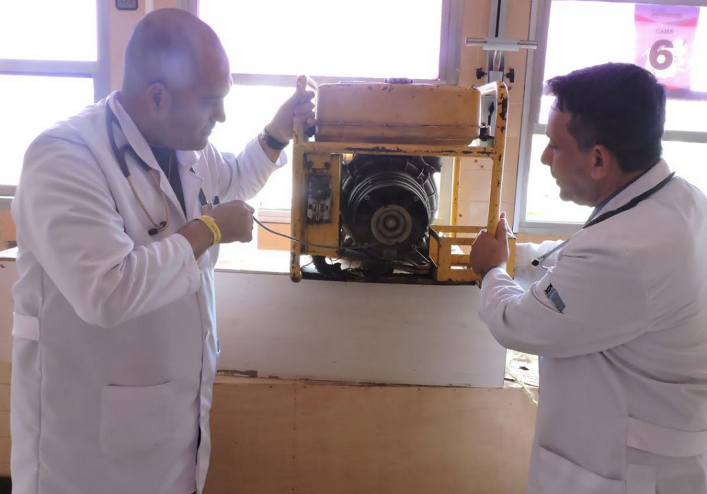 Willy Casanova recorrió el SAHUM durante el apagón para verificar situación de pacientes 2 Captura de pantalla 2019-03-14 a las 16.37.13