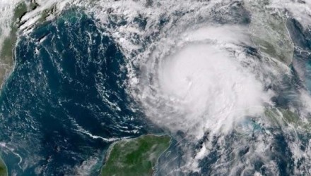 huracan michael 3 reuters compressor.jpg 1718483347