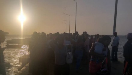 Búsqueda de peñero con 32 venezolanos que naufragó rumbo a Curazao 700x352