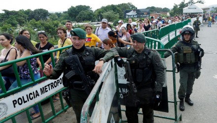 Paso fronterizo colombia