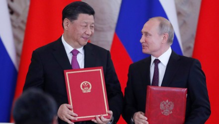 XI
