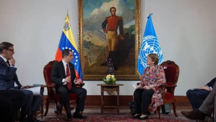 arreaza y bachelet1561031527