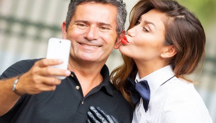 como es realmente salir con un hombre mayor y no esta nada mal