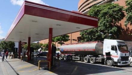 estacion de gasolina 25013