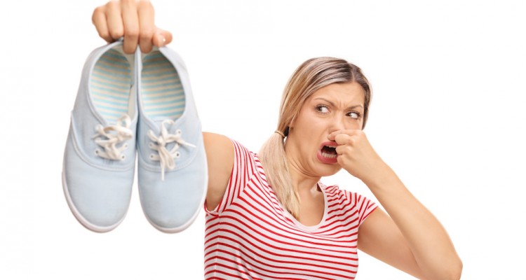 evitar el mal olor de los zapatos