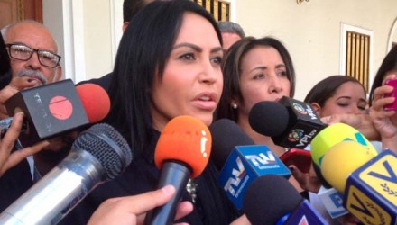 Delsa Solorzaro prensa
