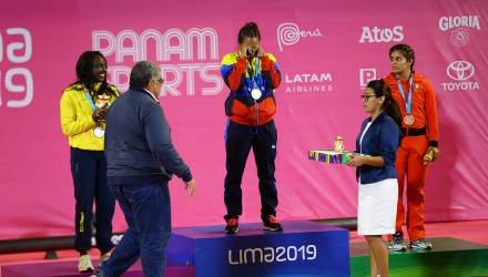 Pesa Genesis Medalla de Oro 3