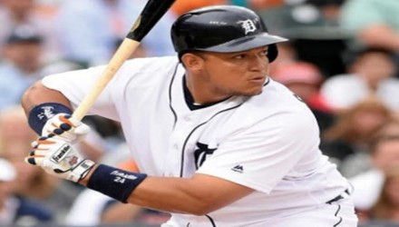 MiguelCabrera0905193 696x450