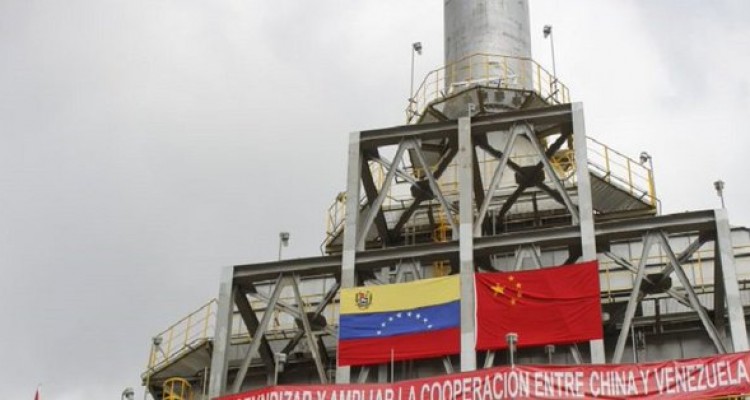 Empresa china HQC suspendió operaciones en Venezuela para evitar las sanciones de EE.UU. 1 Planta de mezcla asfáltica en Venezuela. Archivo