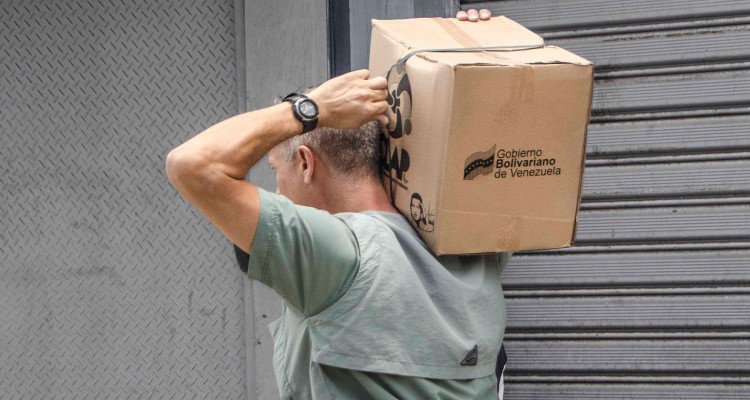 Degollaron a un hombre con discapacidad por una caja del Clap en Petare 1 CajasClap Hambrómetro