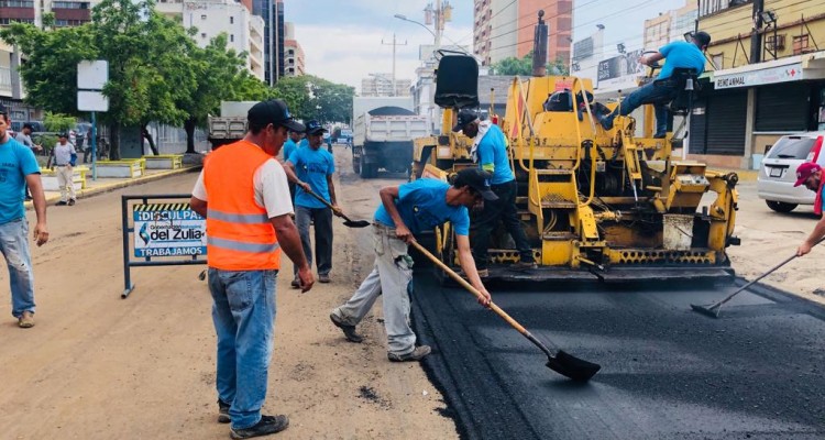 Gobernación del Zulia colocó más 2 mil toneladas de asfalto en Cecilio Acosta y la avenida 3Y de Maracaibo 1 IMG 20191021 WA0094