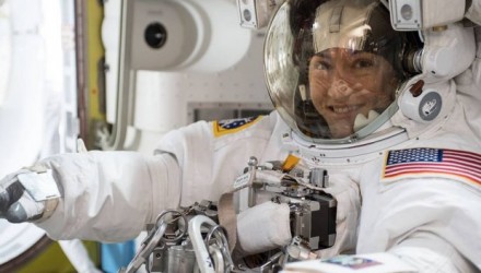 Jessica Meir y Christina Koch historica caminata espacial 700x352