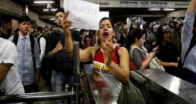 protestas en chile por aumento de precio del boleto del subte 3 segundoenfoque 696x464