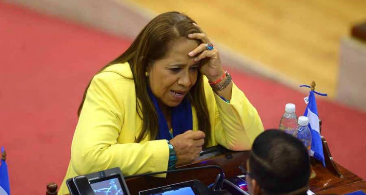 Rechazan expulsión de diplomáticos venezolanos de El Salvador 1 Nidia Díaz 02