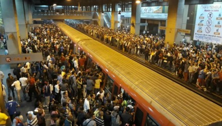 se registran bajones de luz en las lineas del metro por apagones en varias zonas de caracas 26744