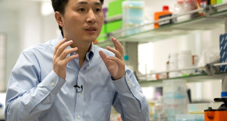 Condenan a tres años de cárcel al científico chino que anunció el nacimiento de gemelas por "edición de genes" 1 Cina He Jiankui scienza