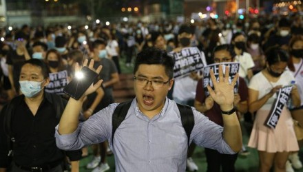 ESTUDIANTES HONG KONG