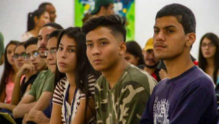 Universitarios Productivos1