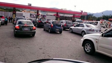 cola gasolina caracas 640x360 1