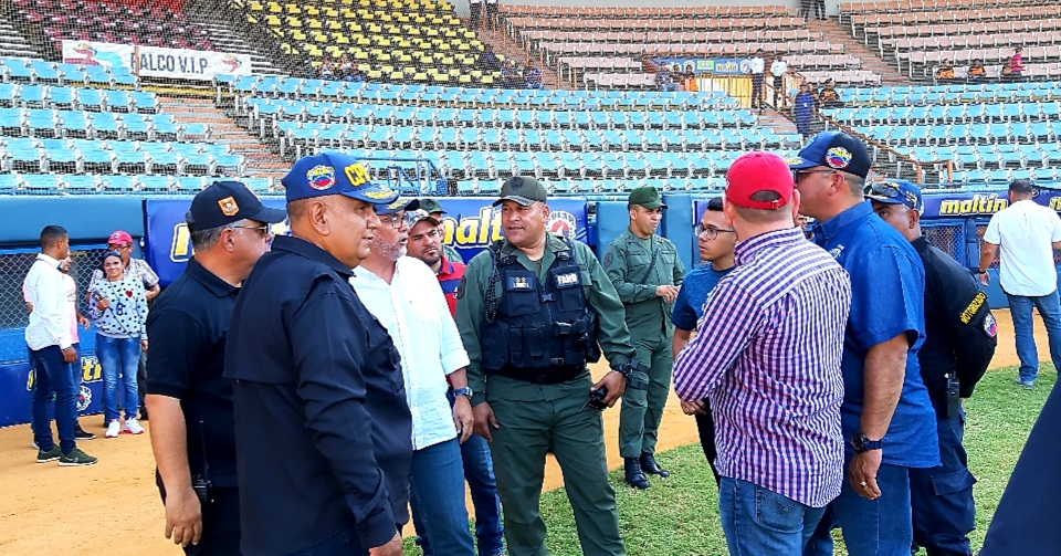 Concierto realizado en el estadio Luis Aparicio «El Grande» de Maracaibo  dejó a los fanáticos del béisbol venezolano consternados – Noticias  Digital58