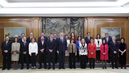 Nuevo gobierno español 696x467