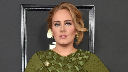 adele t 696x418