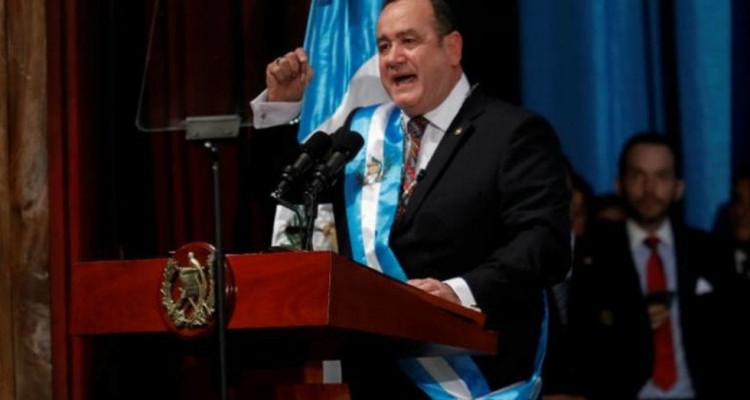 nuevo presidente de guatemala rompe relaciones con gobierno de maduro