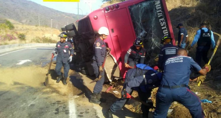 41 adolescentes heridos en accidente en autopista caracas la guaira 42454