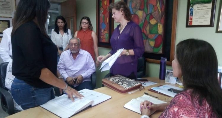 Navarro asumió Vicerrectorado de LUZ sin violencia y en calma 1 Navarro