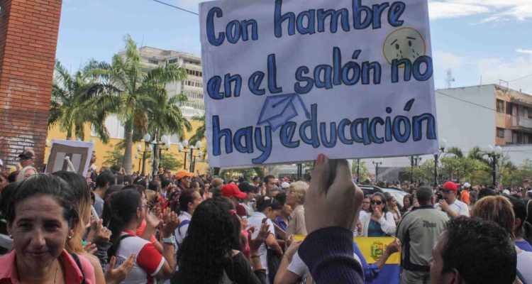 Bono a docentes por Semana Santa no alcanza ni para un pasaje en bus 1 Bono