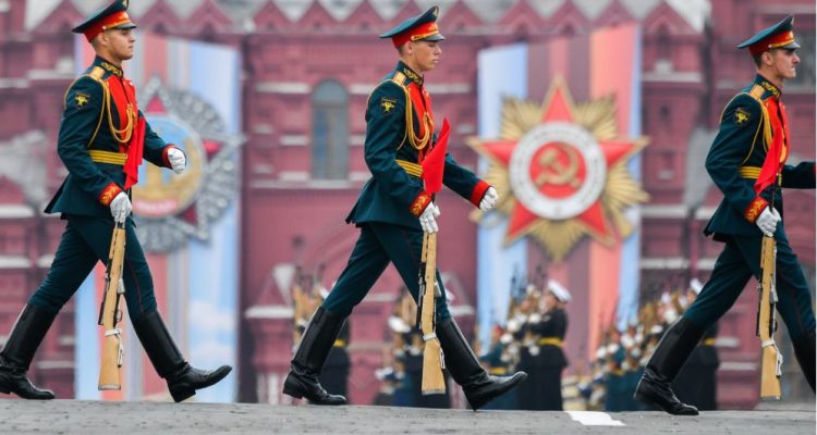Putin pospuso el desfile militar en honor al Día de la Victoria debido a la pandemia (+Video) 1 Putin