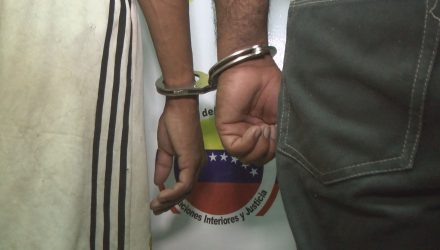 detienen