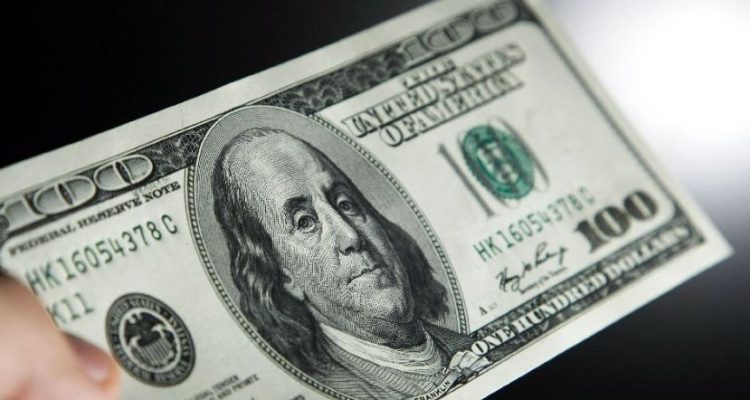 Dólar paralelo cotiza en 204.118,05 y 205.356,78 bolívares 1 100 dolares