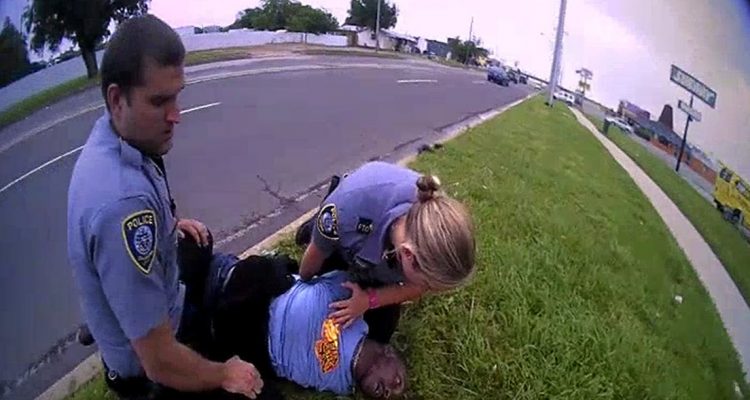 "No puedo respirar": Revelan un video del arresto de un afroamericano en 2019 que murió tras ser inmovilizado (+VIDEO) 1 5ee45fe459bf5b4d0f06a891