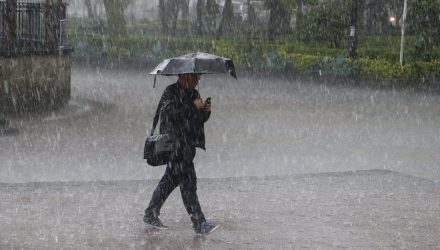 Onda tropical N° 40 traerá lluvias en mayor parte del país1