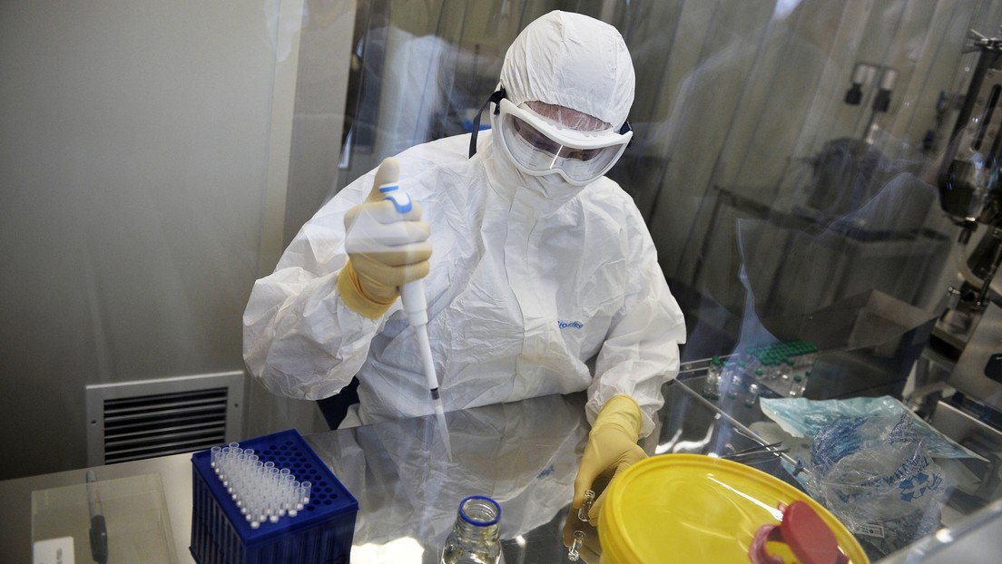 Rusia: Revelan los síntomas de los voluntarios que recibieron una vacuna experimental (+Video) 2 lideres 1